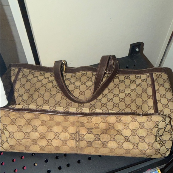 Gucci Tan and Brown Monogram Shoulder Bag - Picture 5 of 7